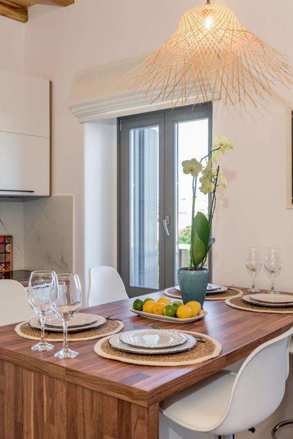 Esperanza Apartments Adámas Eksteriør bilde
